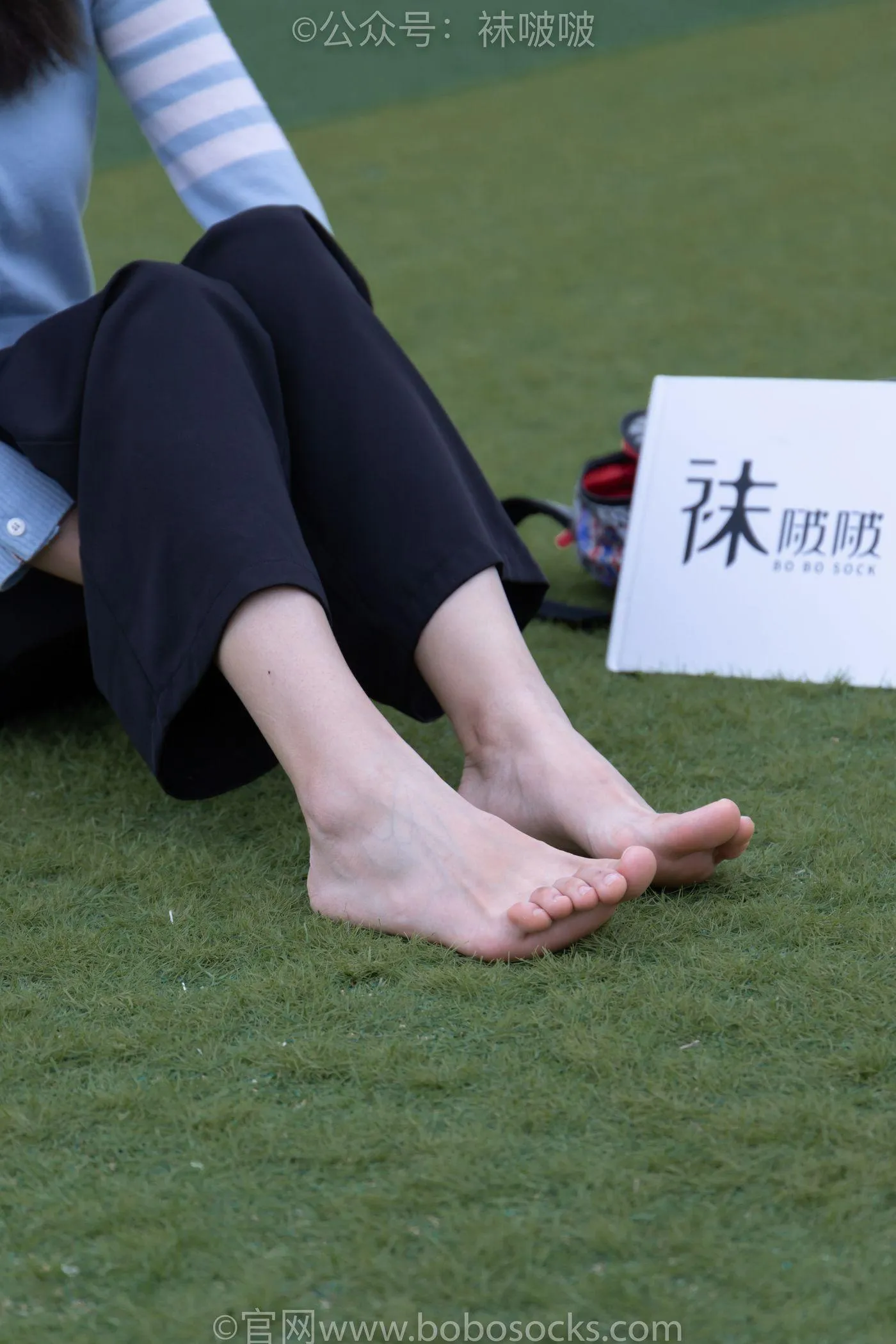 [BoBoSocks袜啵啵]NO.021 泡芙-板鞋、白棉袜、裸足 [131P]插图1